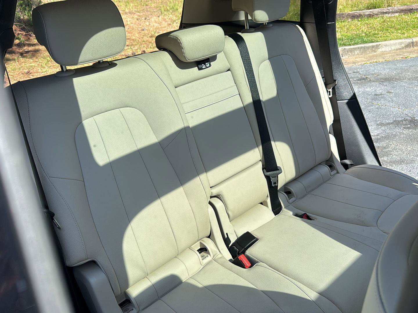 Used 2023 Mercedes-Benz GLB 250 image 25