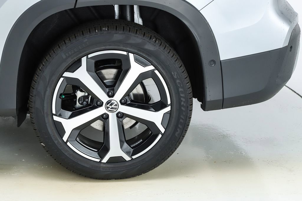 New 2026 Volkswagen Tiguan SE image 6