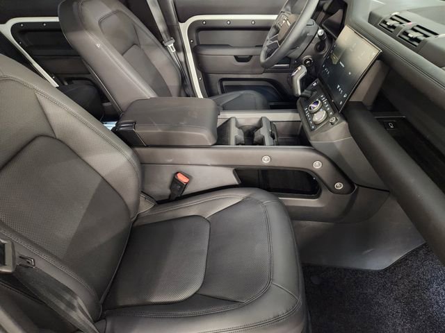 Used 2026 Land Rover Defender 130 S image 3