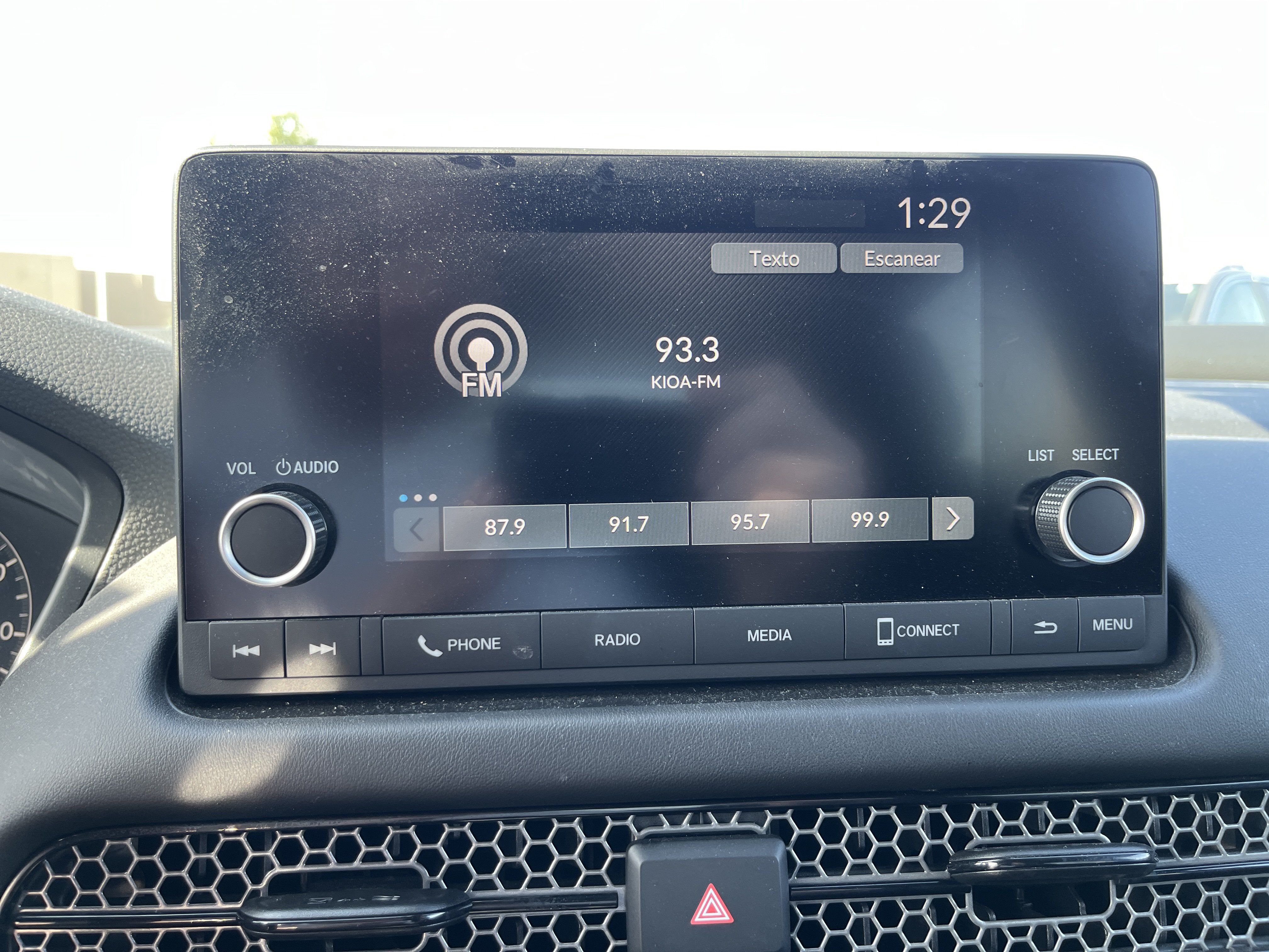 Certified 2025 Honda HR-V Sport image 29