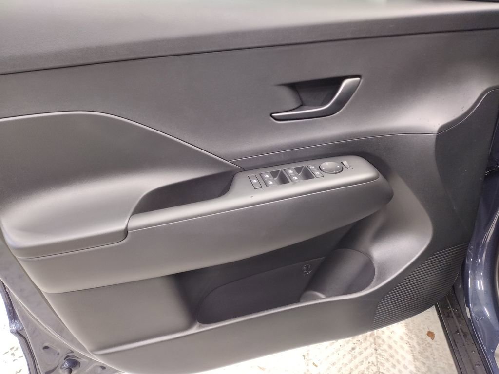 New 2026 Hyundai Kona SE image 16