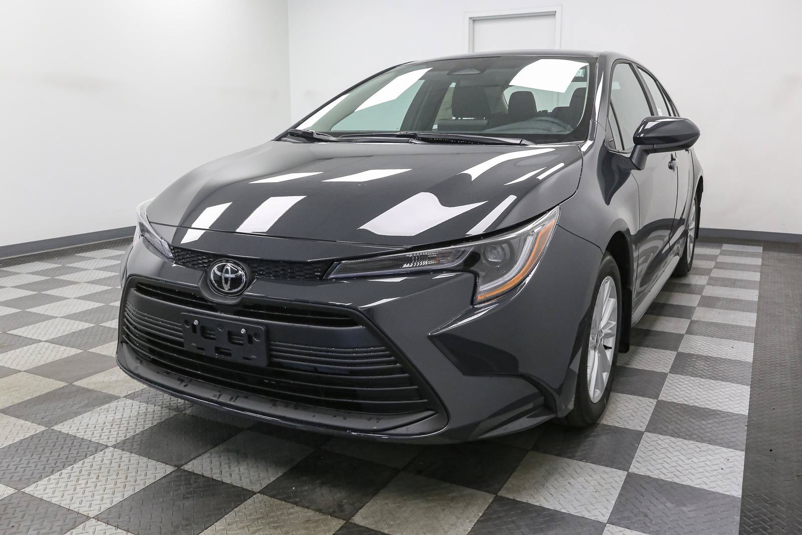 New 2026 Toyota Corolla LE FWD image 4
