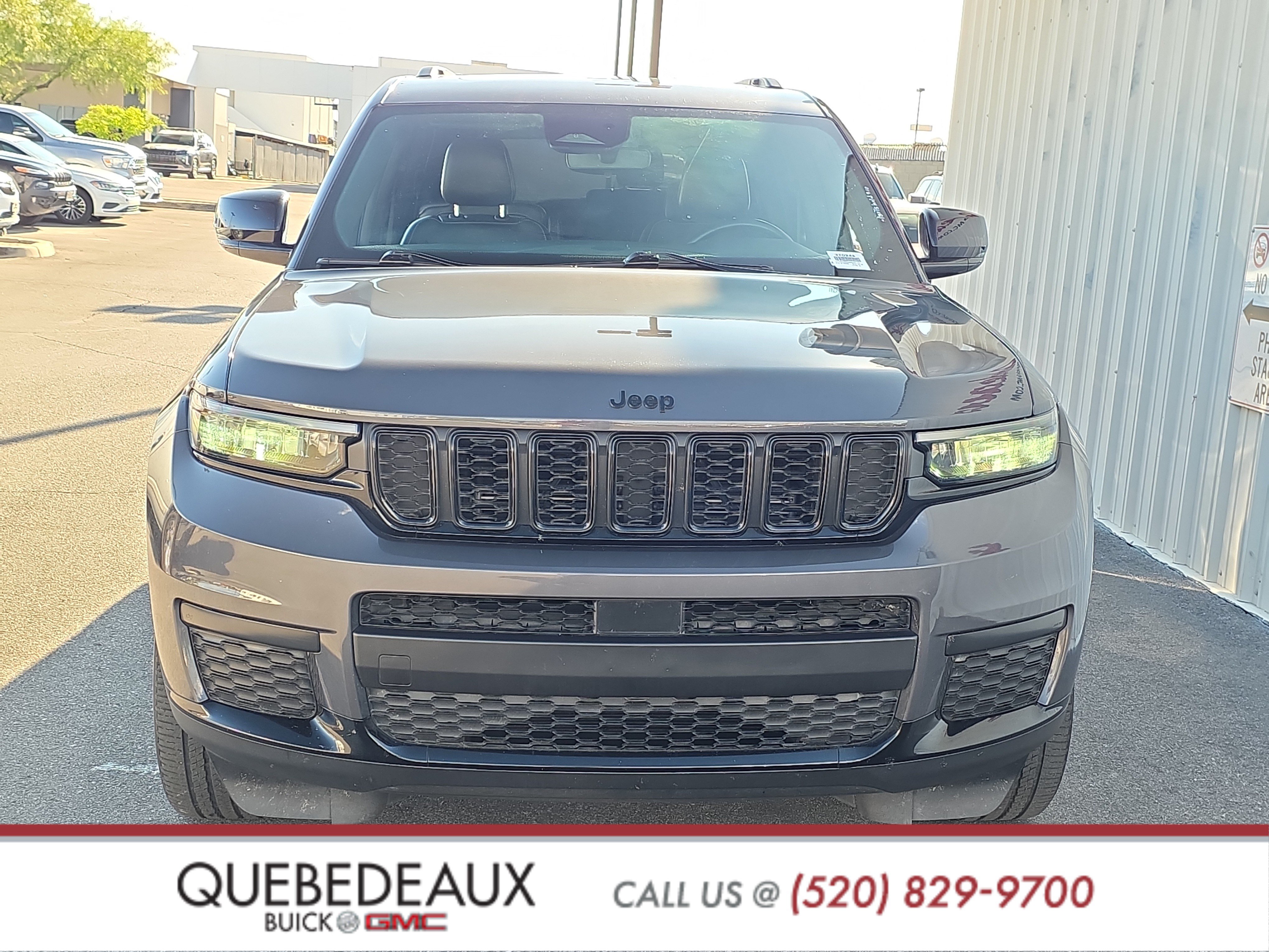 Used 2022 Jeep Grand Cherokee L Laredo RWD image 2
