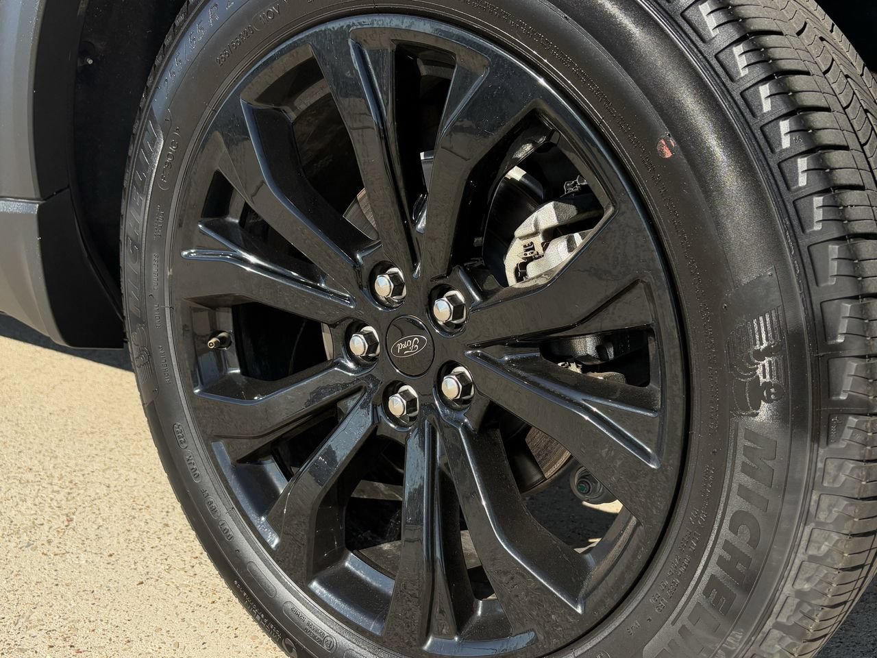 Certified 2025 Ford Explorer ST-Line w/ Premium Package RWD image 11
