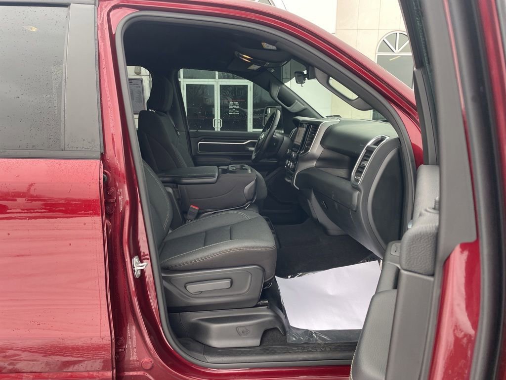 Used 2025 RAM 1500 Big Horn image 25