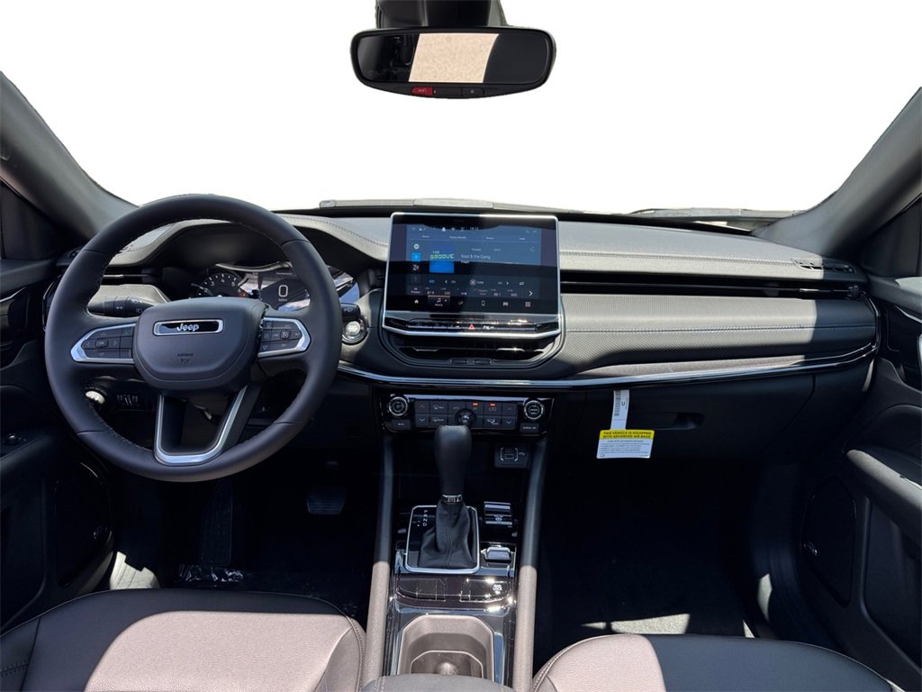 New 2025 Jeep Compass Limited w/ Sun & Sound Group image 10