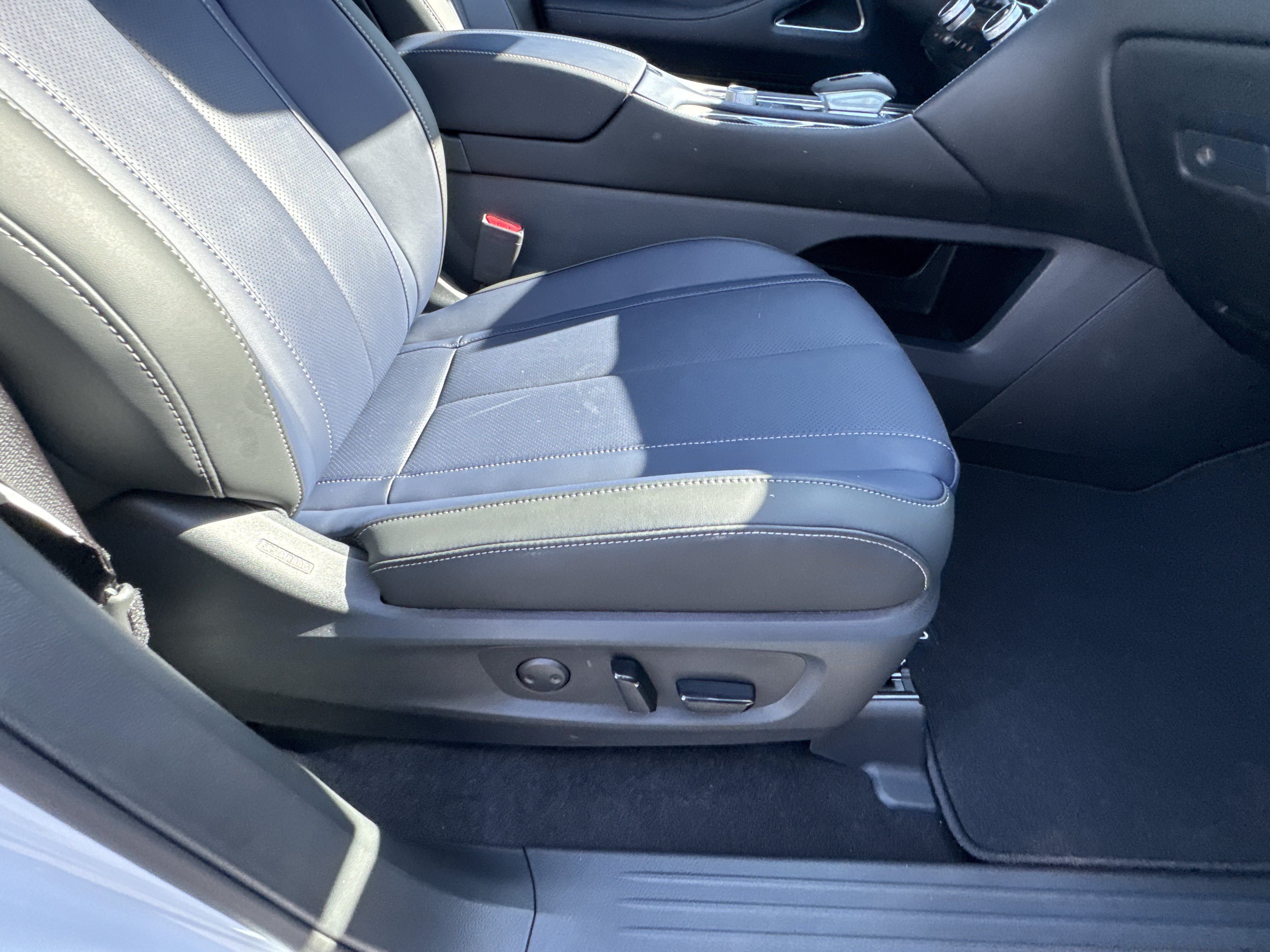 New 2027 INFINITI QX60 Sport w/ Dark Cargo Package AWD/4WD image 12