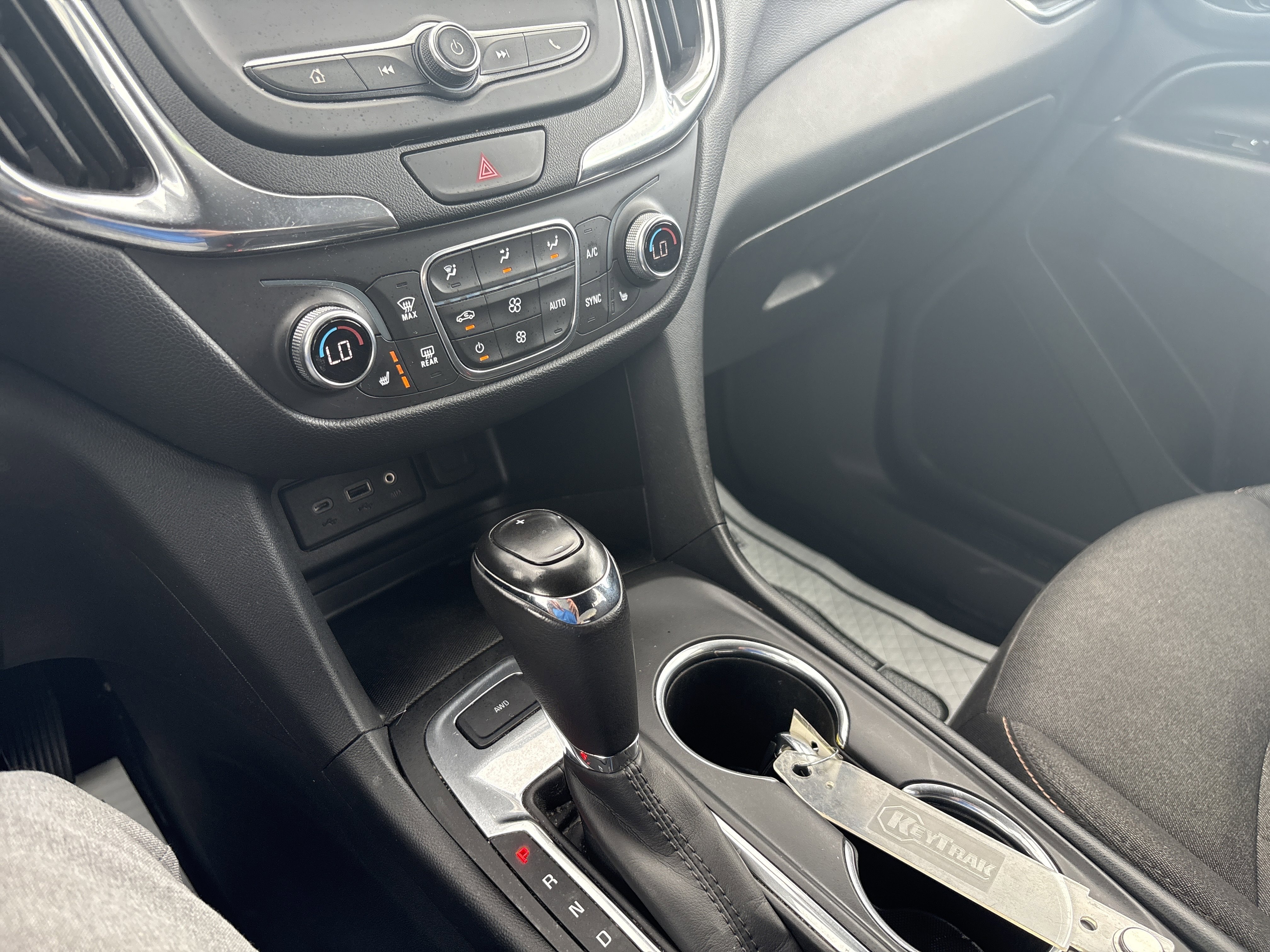 Used 2019 Chevrolet Equinox LT AWD/4WD image 12