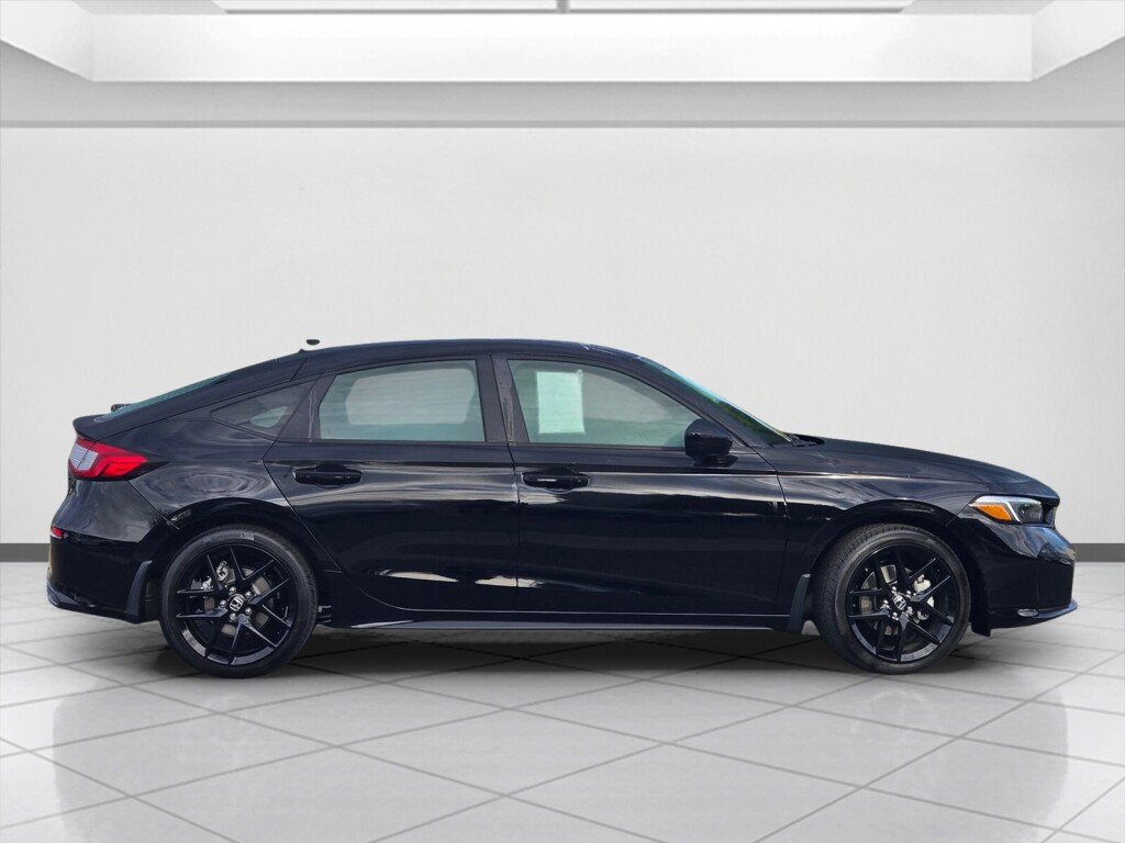 Used 2026 Honda Civic Sport image 4