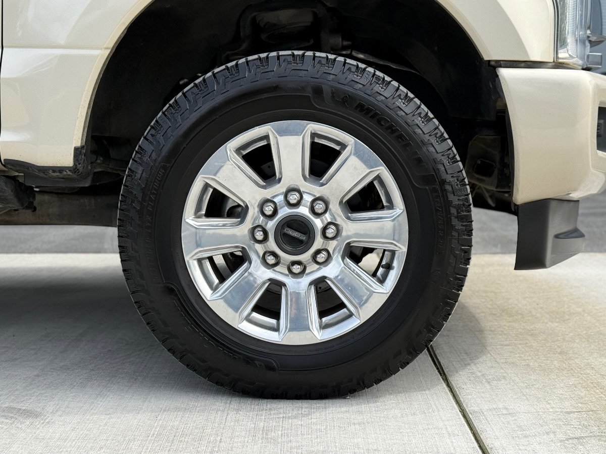 Used 2018 Ford F250 Platinum w/ Platinum Ultimate Package AWD/4WD image 14