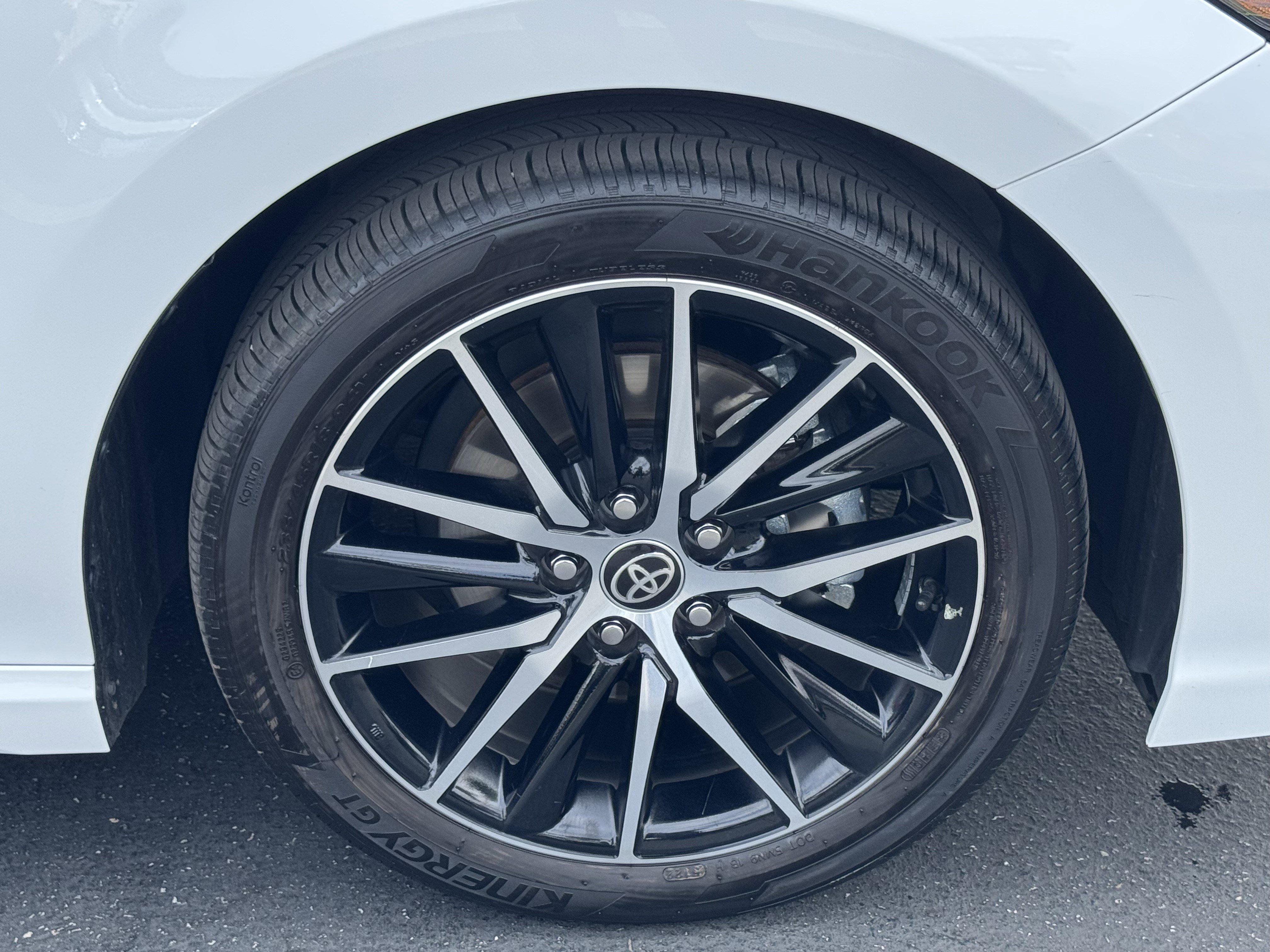 Used 2023 Toyota Camry SE FWD image 12