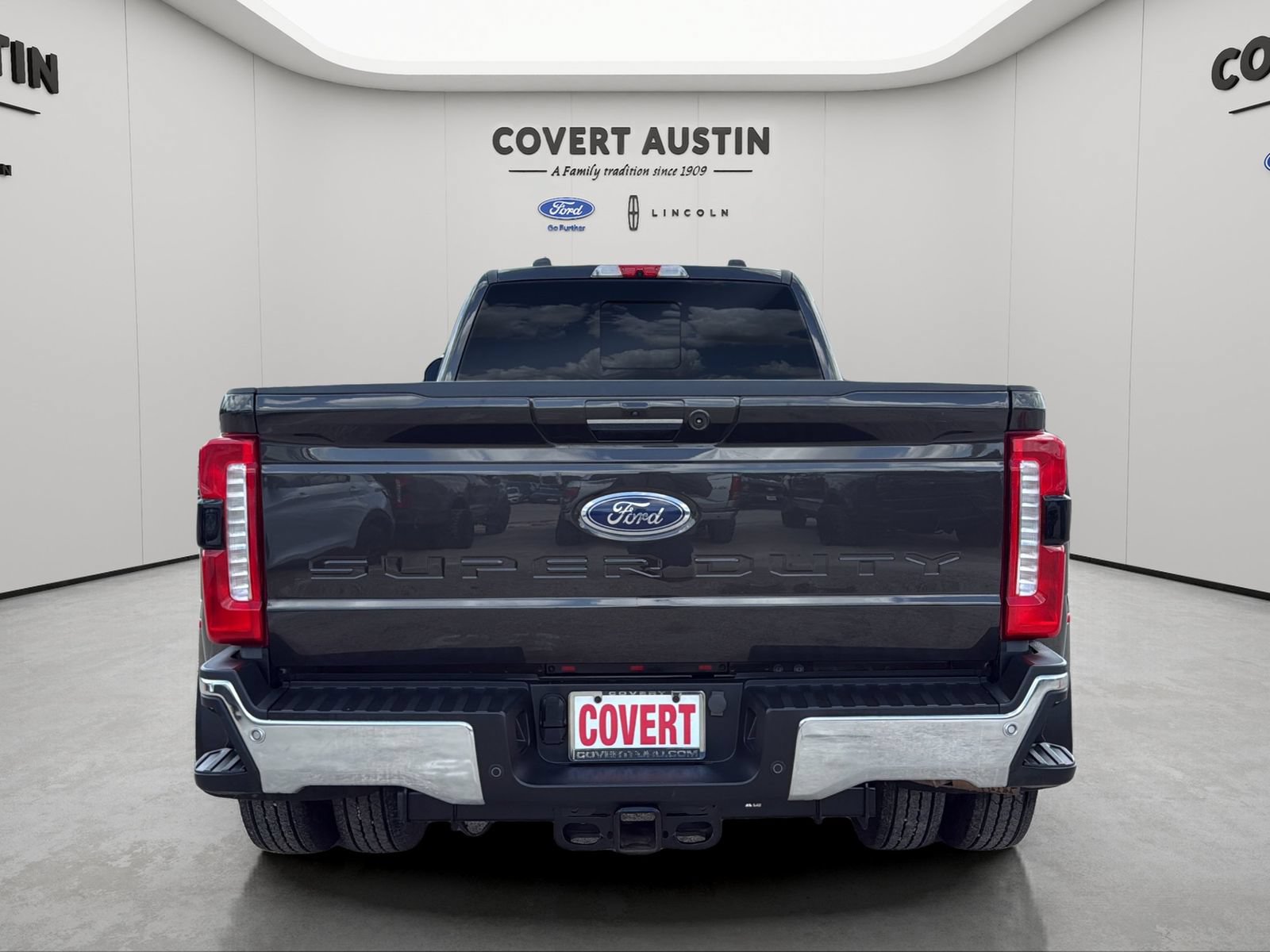 Certified 2024 Ford F450 Lariat w/ Lariat Ultimate Package AWD/4WD image 4