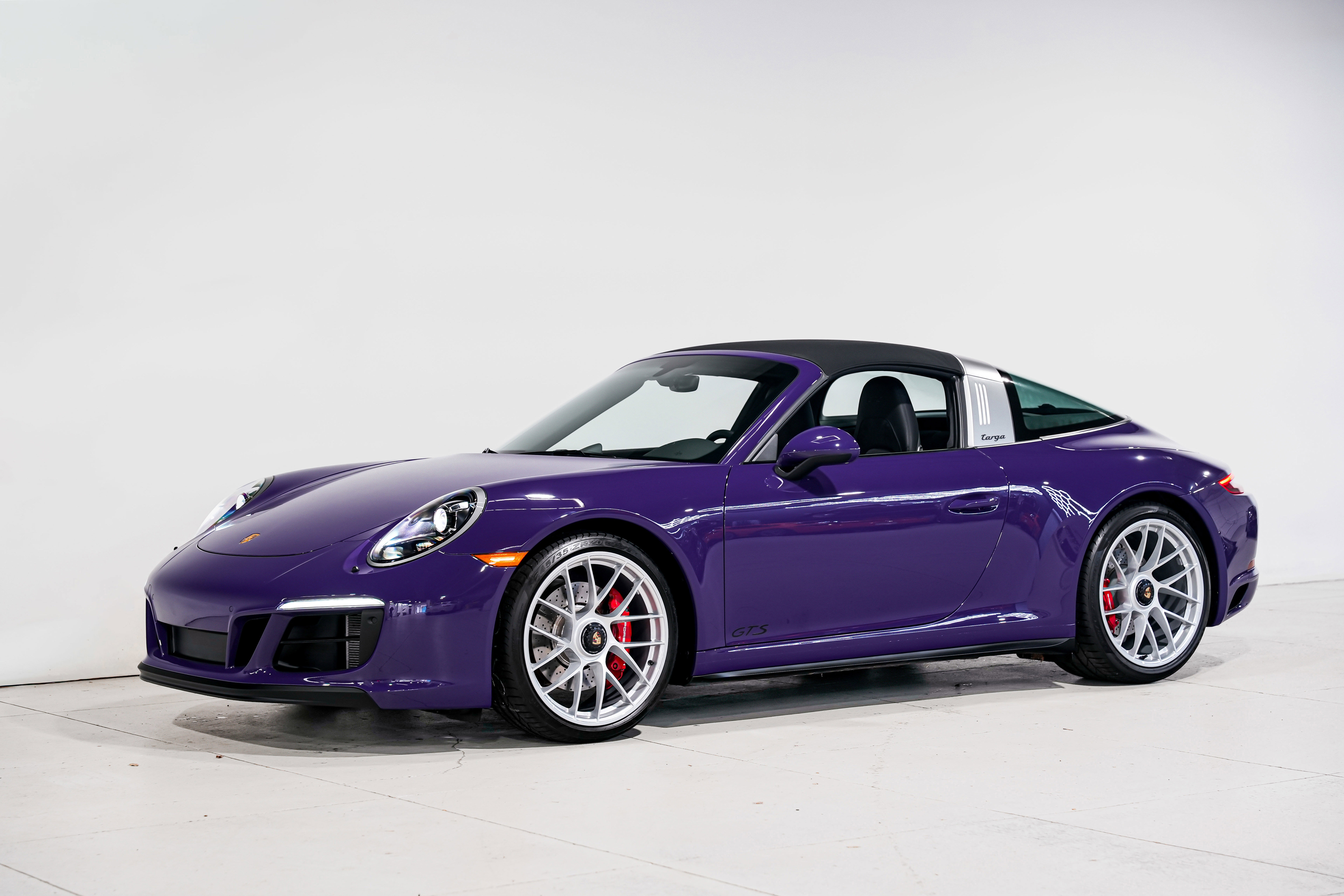 Used 2018 Porsche 911 Targa 4 GTS image 6