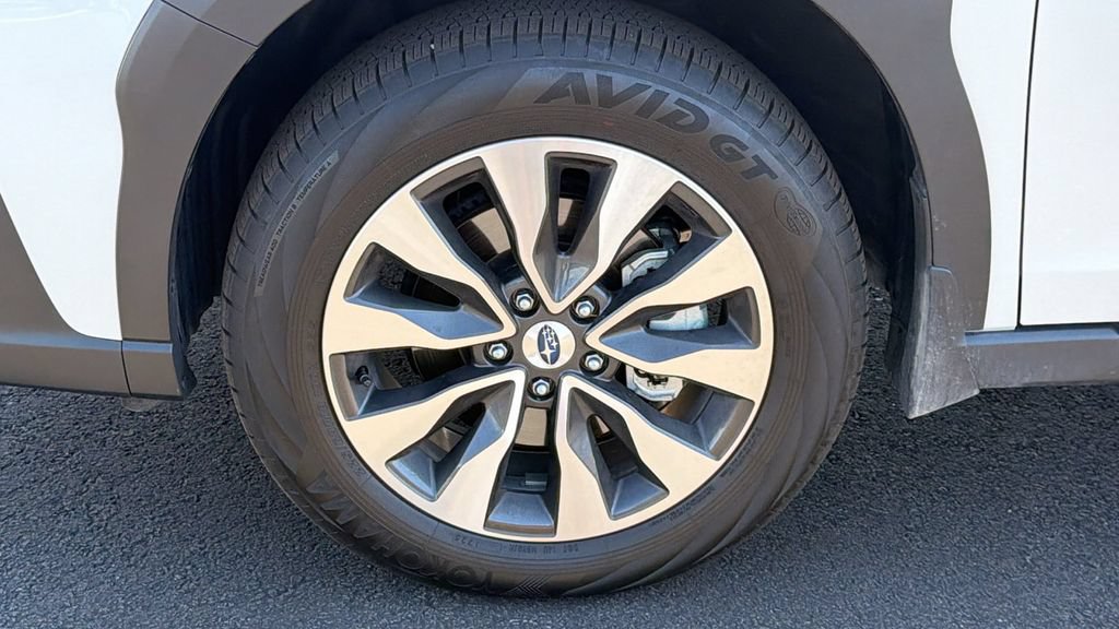 Certified 2025 Subaru Outback Limited AWD/4WD image 9