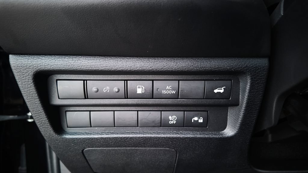Used 2023 Mitsubishi Outlander SEL AWD/4WD image 19