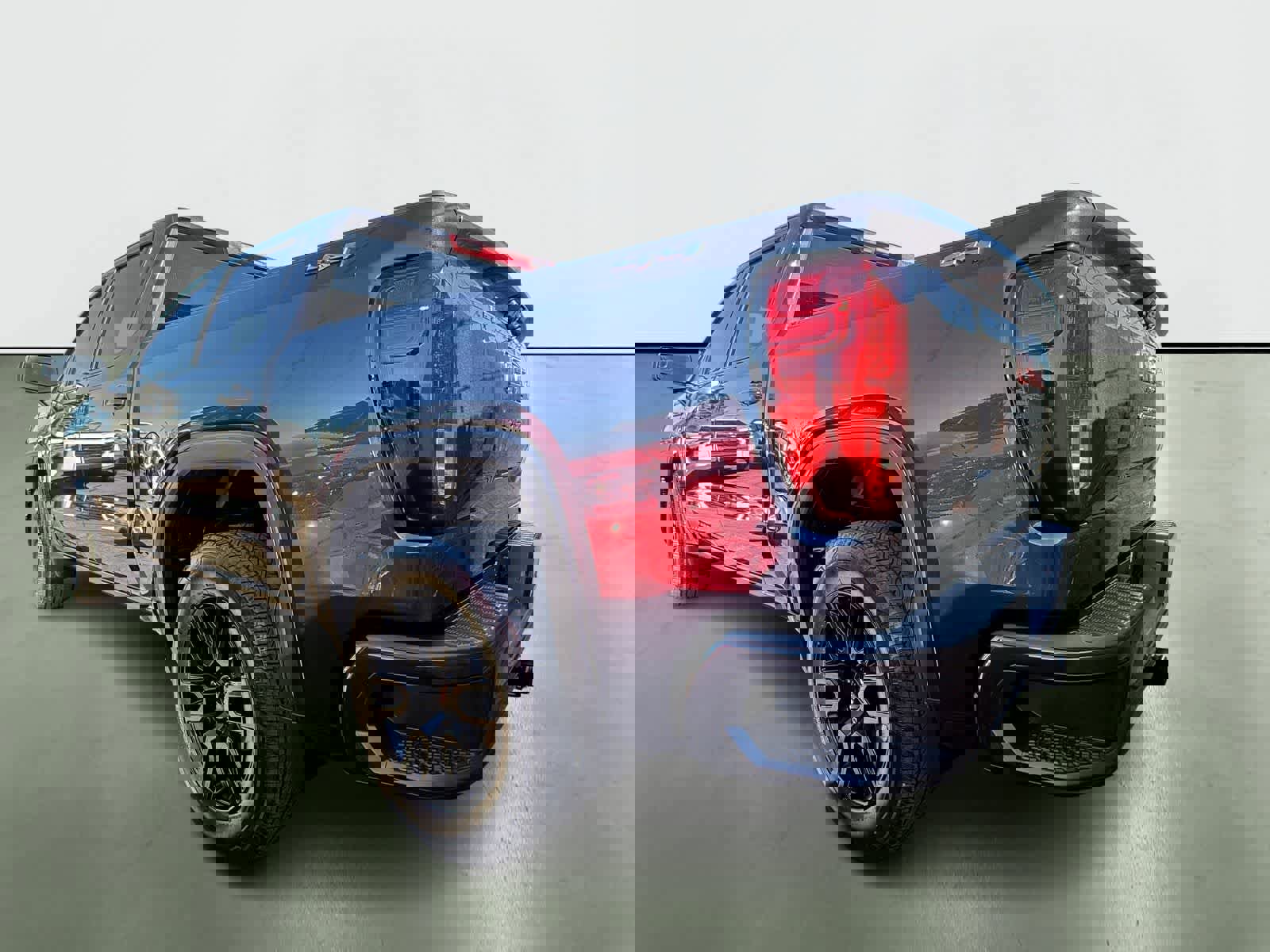 Used 2025 GMC Sierra 1500 Elevation image 3