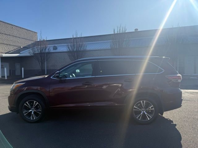 Used 2016 Toyota Highlander XLE image 5