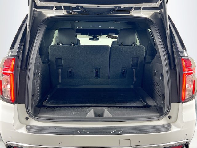 Used 2022 Chevrolet Suburban LT AWD/4WD image 26