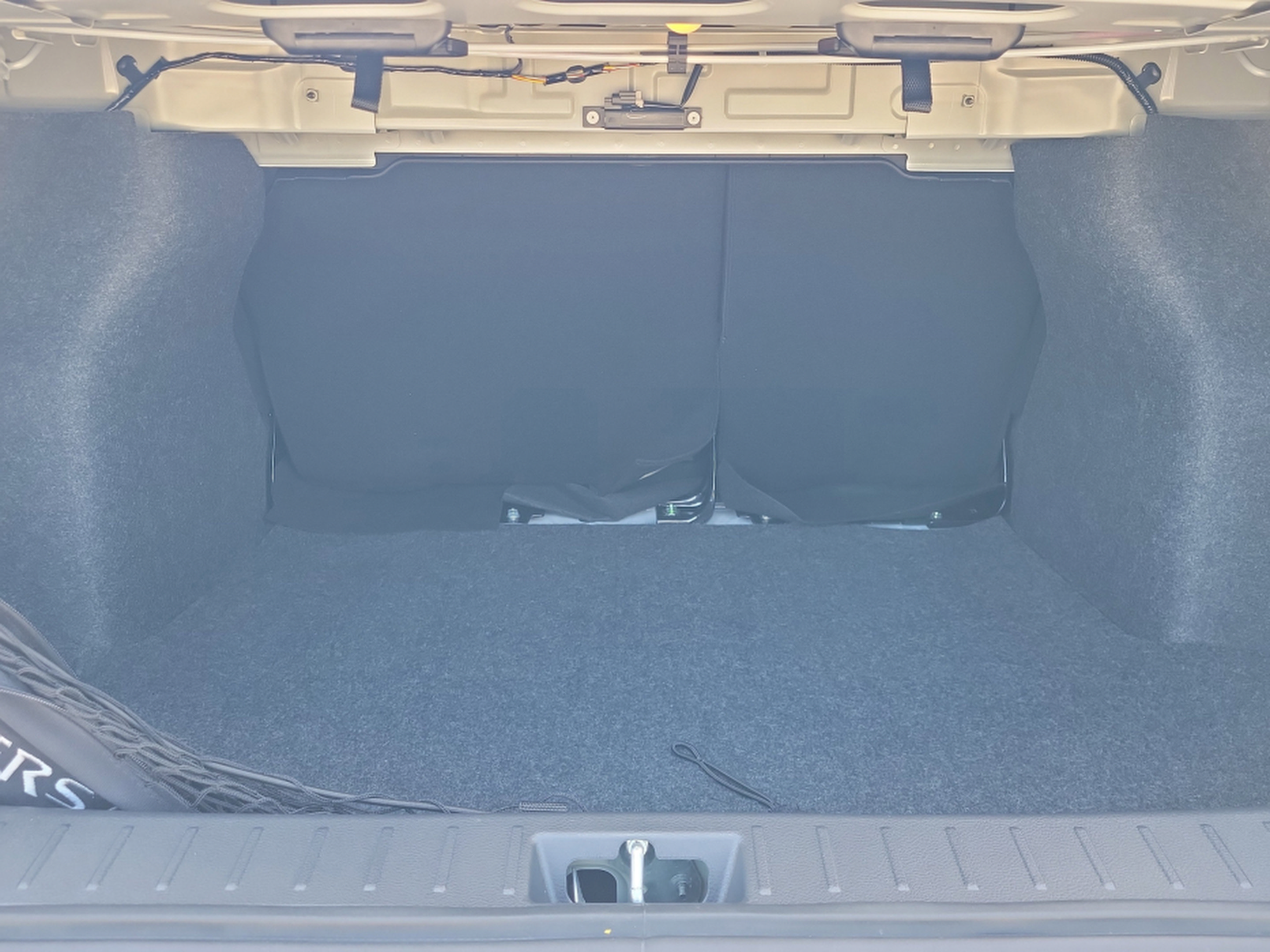 Certified 2025 Nissan Versa SR w/ Trunk Package FWD image 11