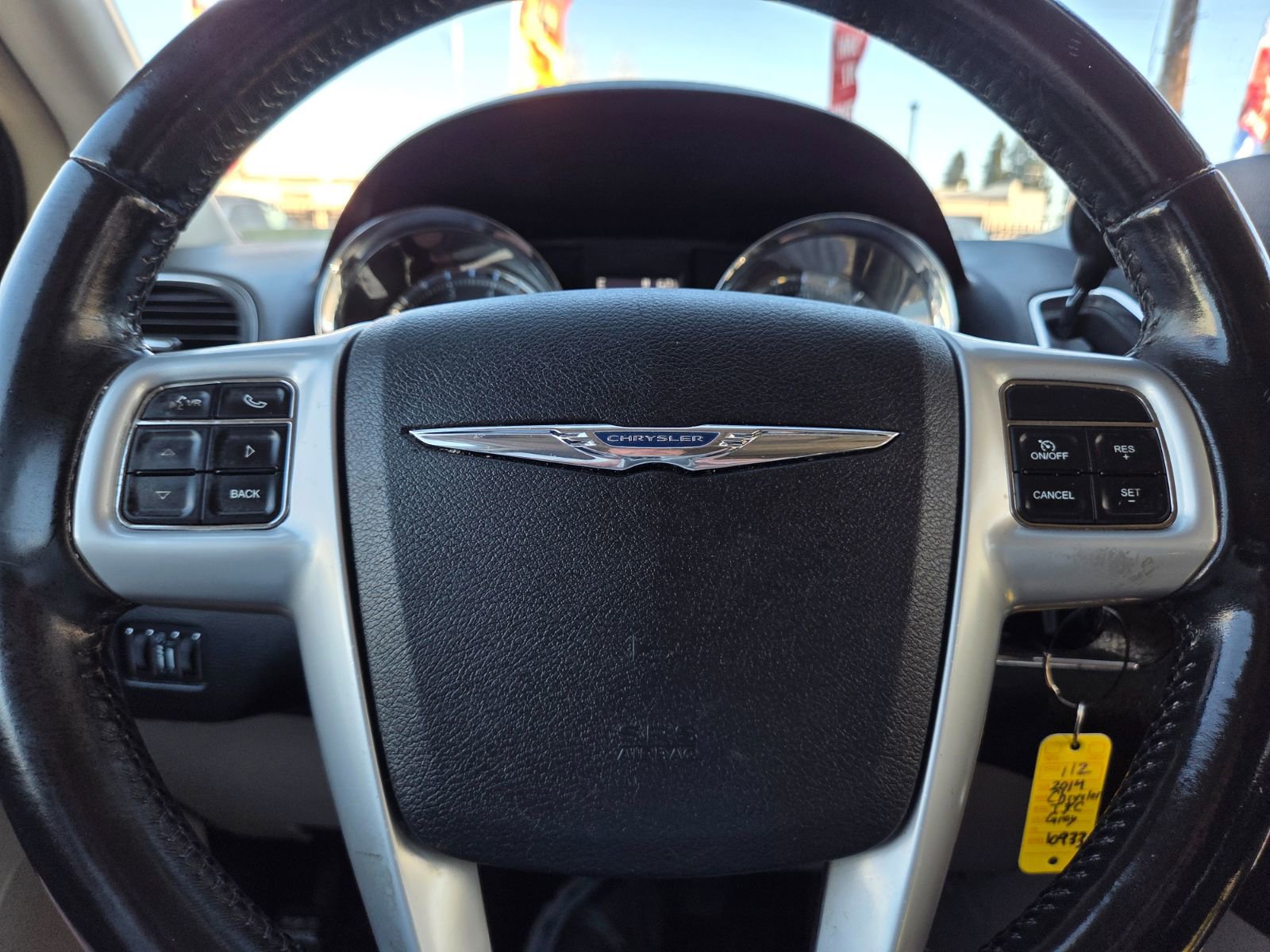 Used 2014 Chrysler Town & Country Touring image 17