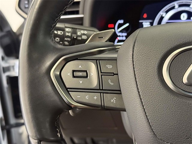 Used 2023 Lexus LX 600 4WD w/ Luxury Package image 33