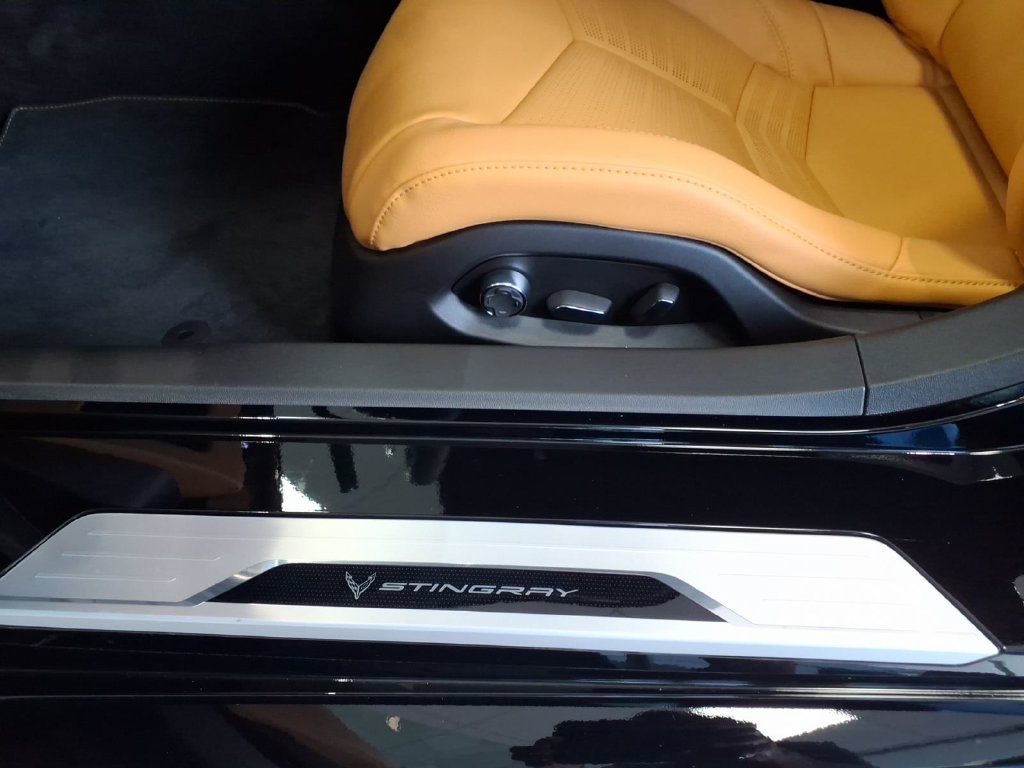 New 2027 Chevrolet Corvette Stingray Convertible w/ Z51 Performance Package RWD image 13