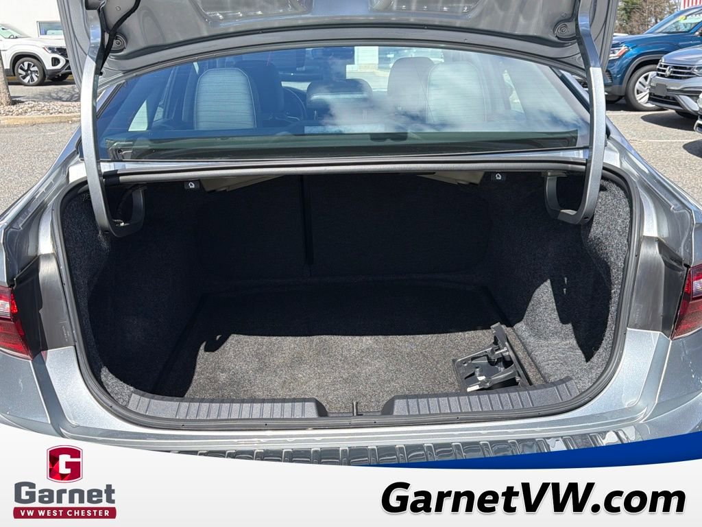 Certified 2023 Volkswagen Jetta SE image 24