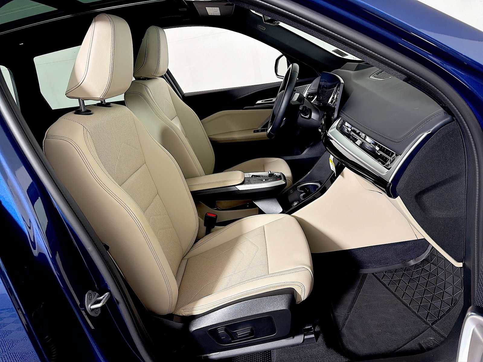 Used 2025 BMW X1 xDrive28i w/ Premium Package image 24