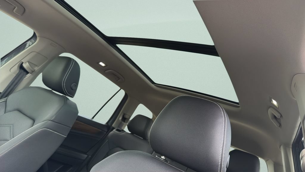 New 2026 Volkswagen Atlas SE FWD image 17