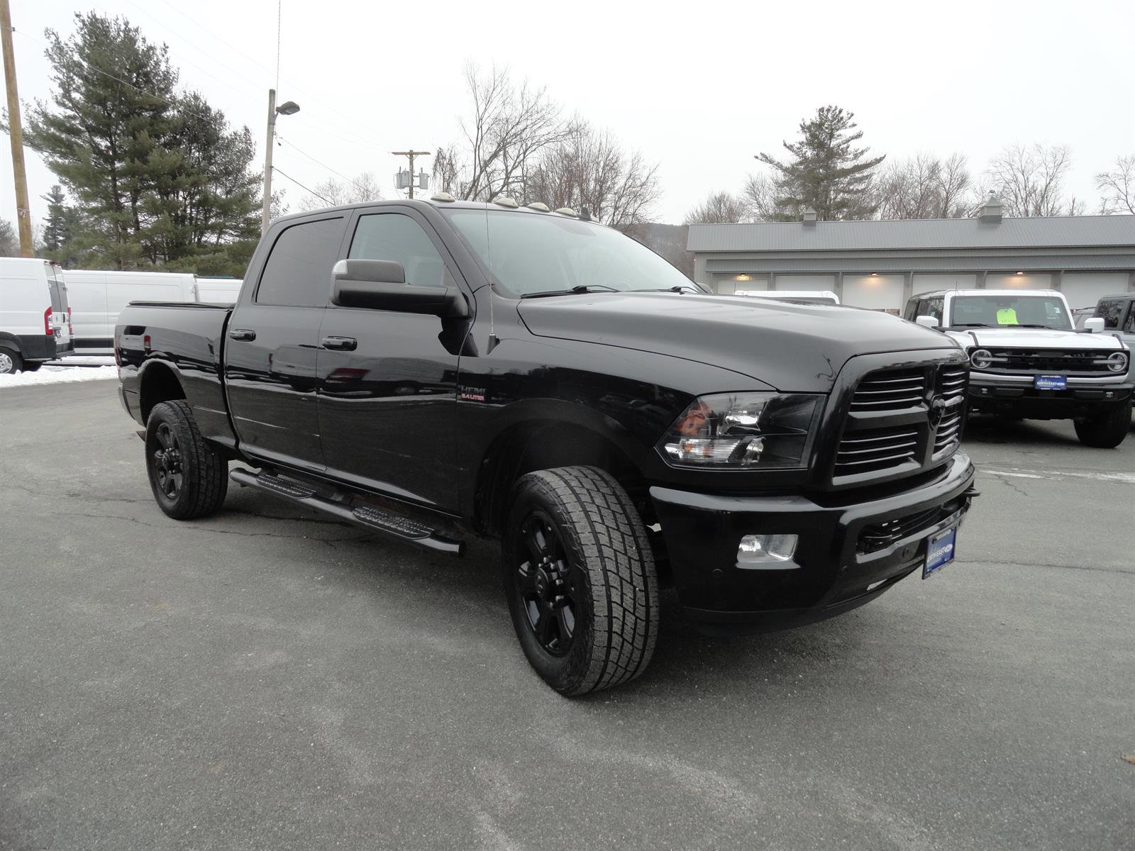 Used 2017 RAM 3500 Big Horn w/ Sport Appearance Group image 3