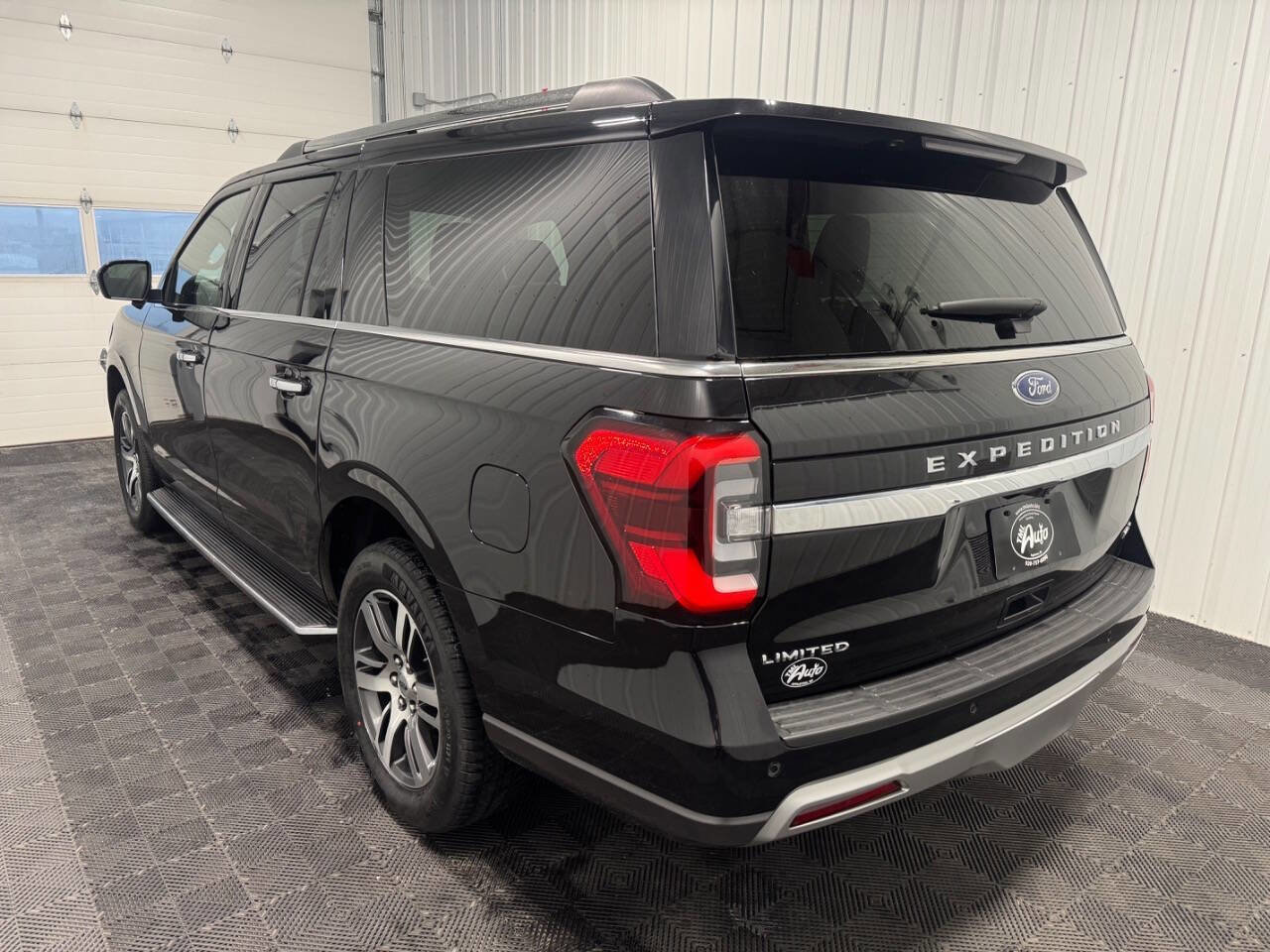 Used 2022 Ford Expedition Max Limited AWD/4WD image 4