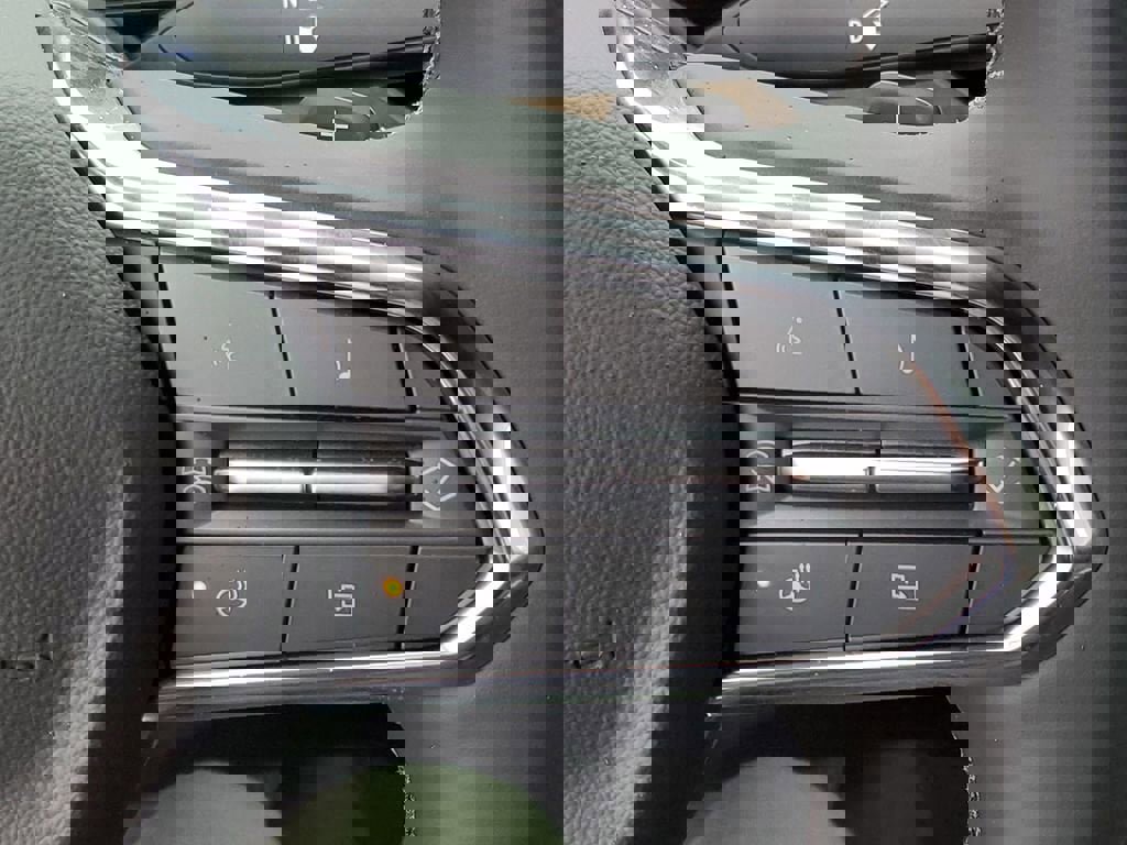 New 2025 Chevrolet Suburban High Country image 13