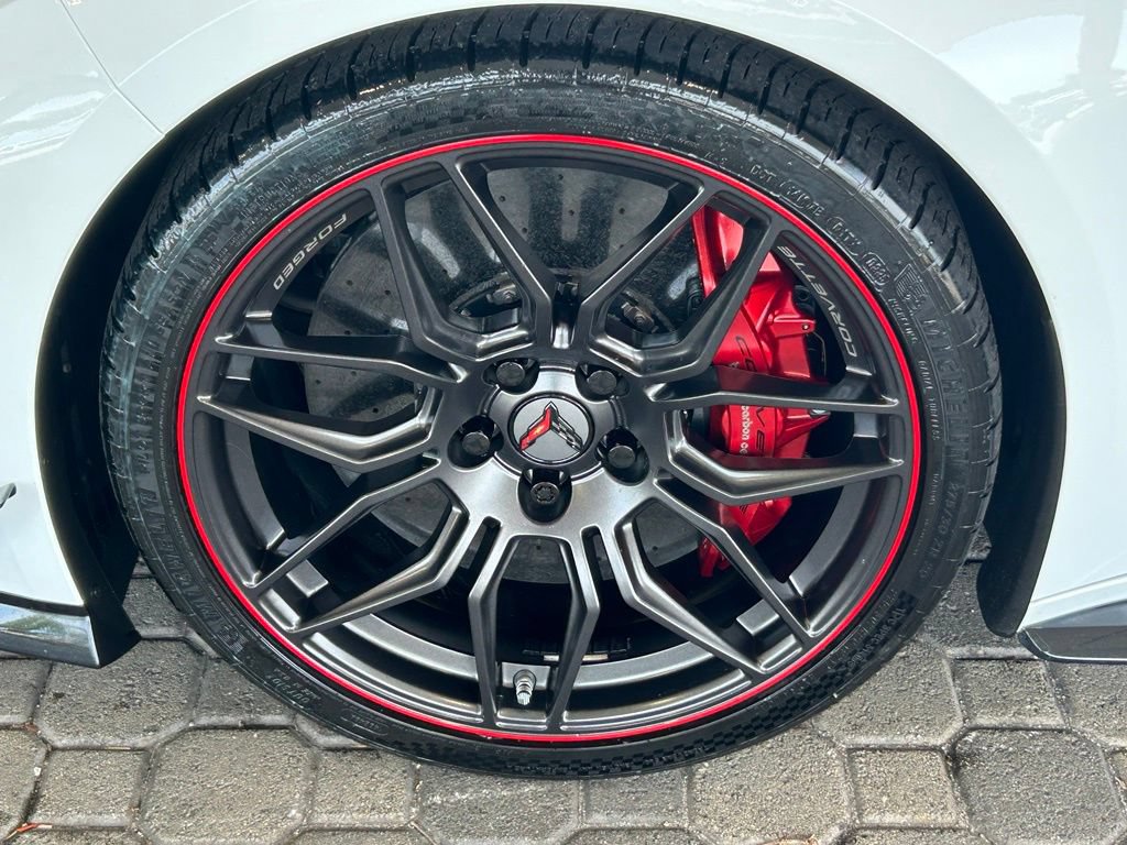Used 2024 Chevrolet Corvette Z06 w/ Z07 Performance Package RWD image 17