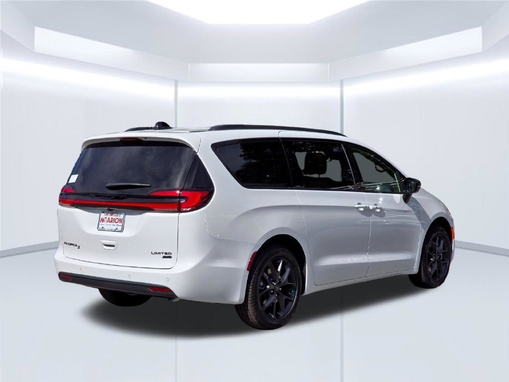 New 2027 Chrysler Pacifica Limited AWD/4WD image 21