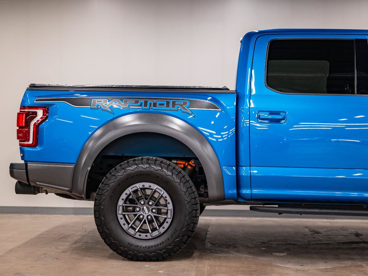 Used 2020 Ford F150 Raptor w/ Equipment Group 802A Luxury AWD/4WD image 27
