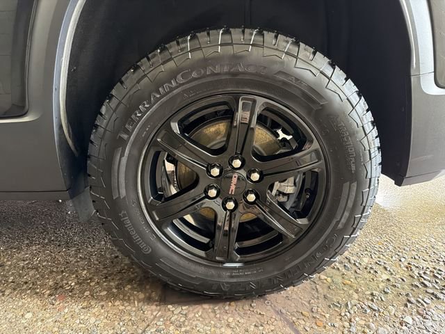 Certified 2023 GMC Acadia AT4 w/ Trailering Package AWD/4WD image 10