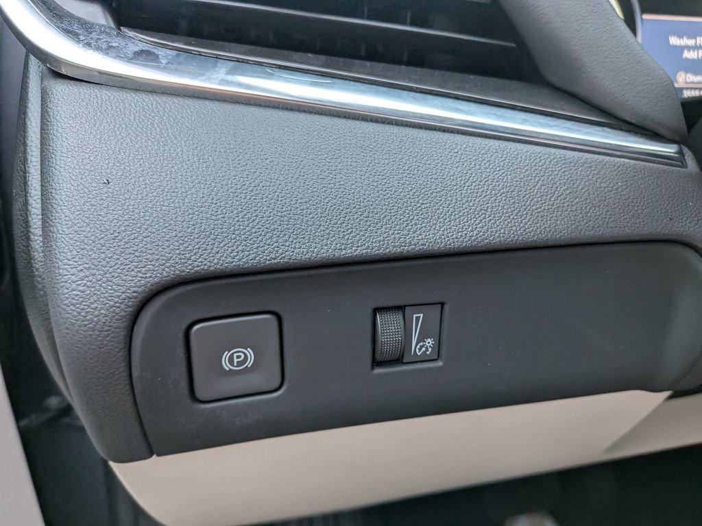 Used 2024 Buick Enclave Essence AWD/4WD image 31