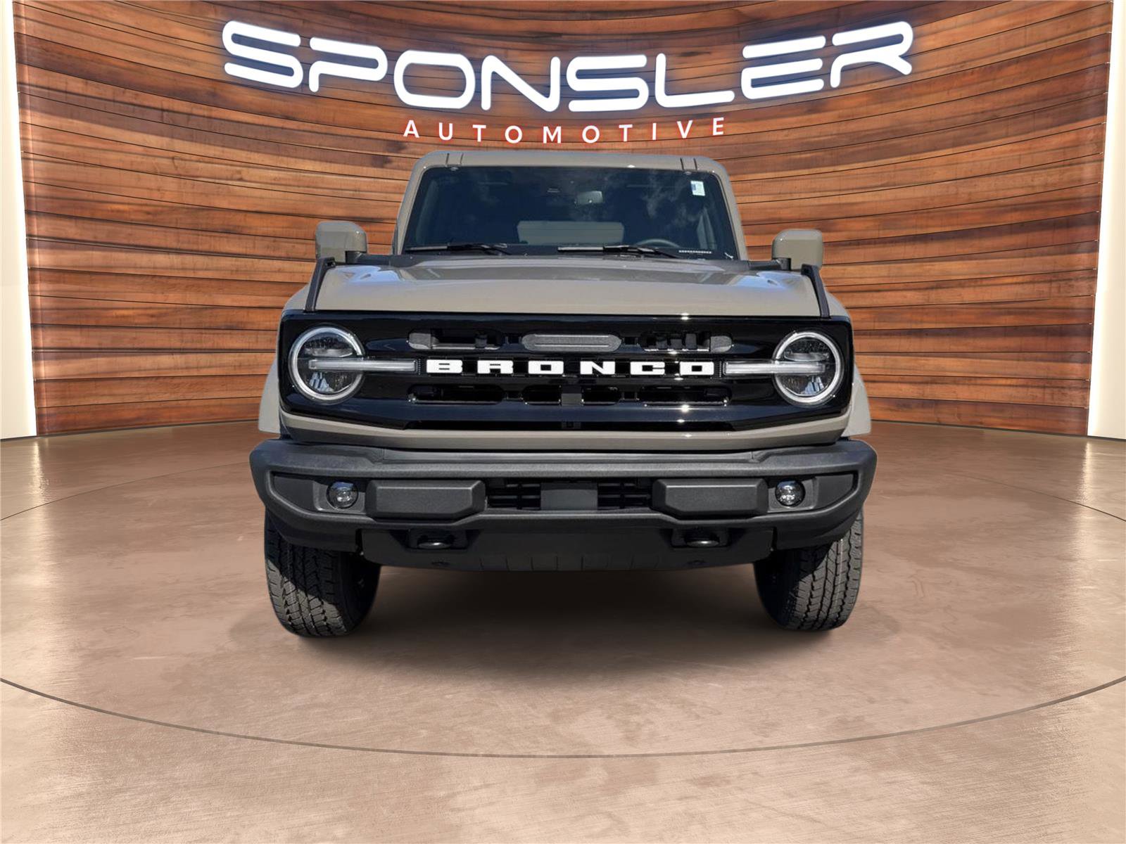 New 2025 Ford Bronco Outer Banks image 8