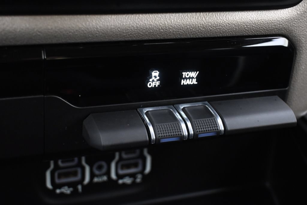 Used 2020 RAM 1500 Laramie AWD/4WD image 32