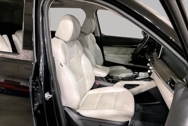 Used 2022 Kia Telluride SX w/ SX Prestige Package AWD/4WD image 7