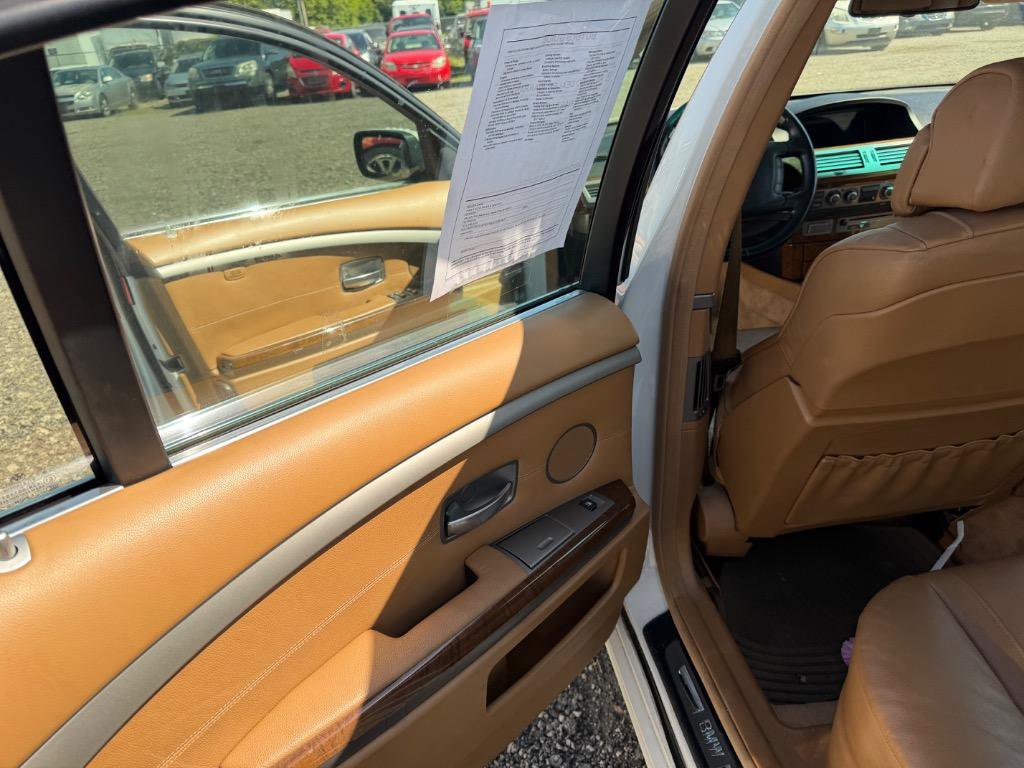 Used 2008 BMW 750i RWD image 28