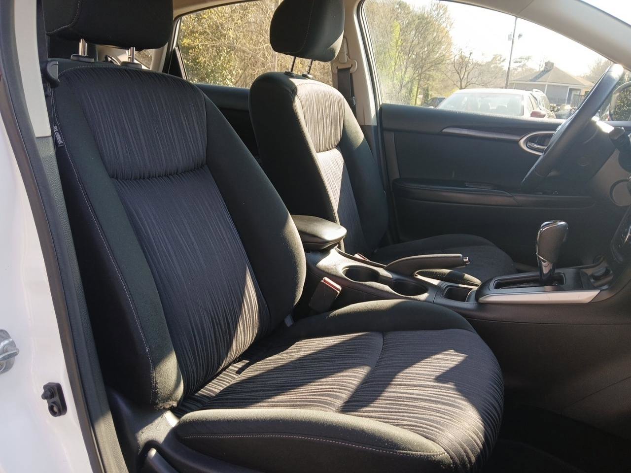 Used 2019 Nissan Sentra SV w/ Special Edition Package FWD image 16