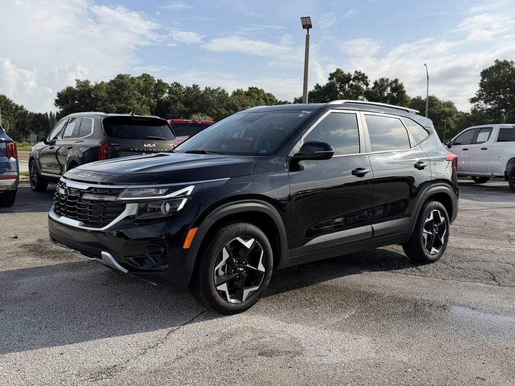 Certified 2025 Kia Seltos S AWD/4WD image 9