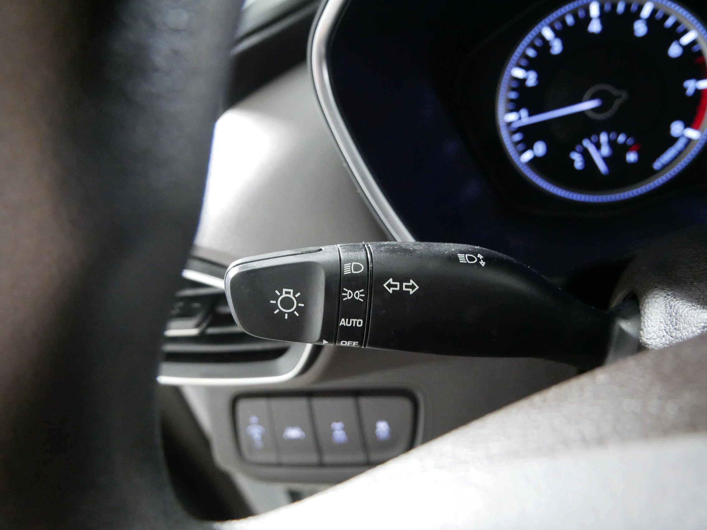 Used 2020 Hyundai Santa Fe SE w/ Cargo Package AWD/4WD image 32