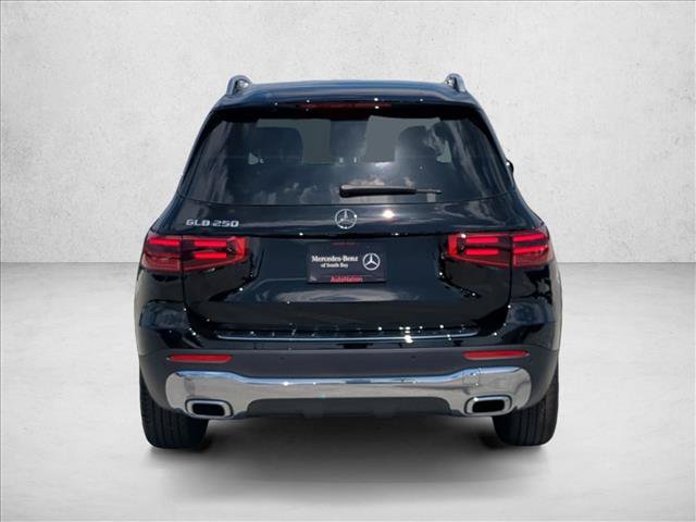 New 2026 Mercedes-Benz GLB 250 image 8