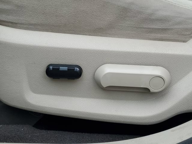 Used 2008 Ford Taurus SEL FWD image 10