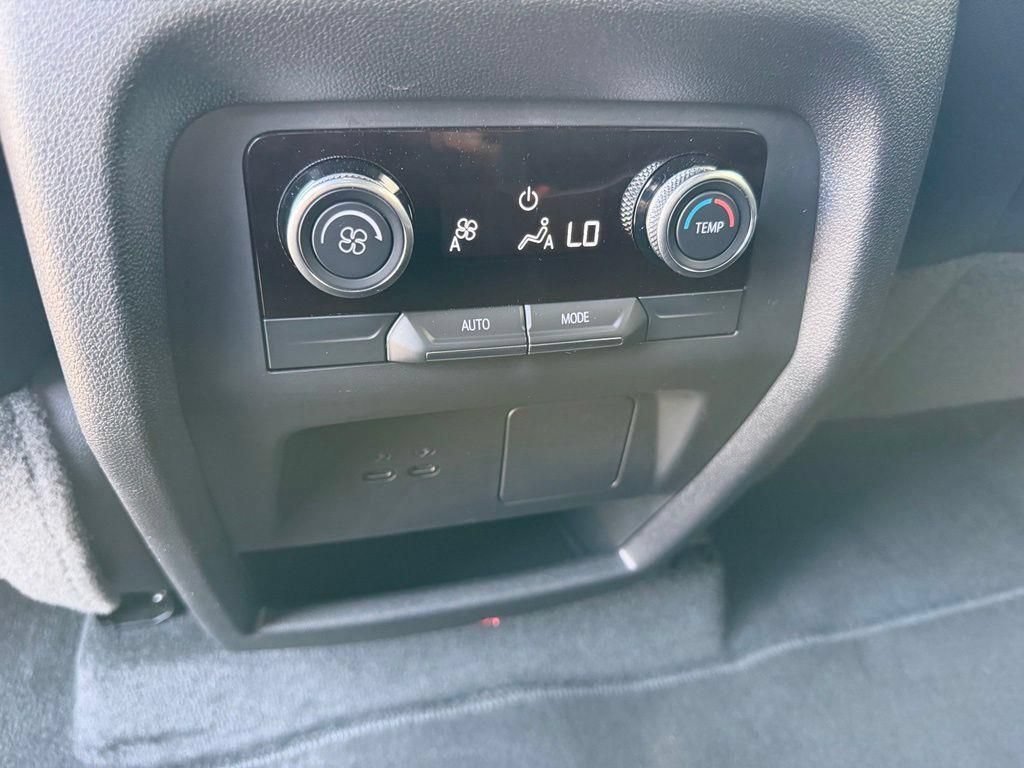 Used 2025 Buick Enclave Sport Touring FWD image 14