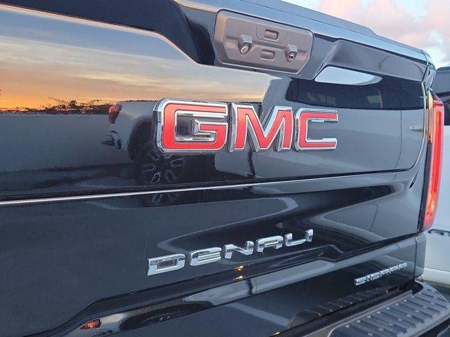 Used 2023 GMC Sierra 1500 Denali w/ Denali Reserve Package AWD/4WD image 7