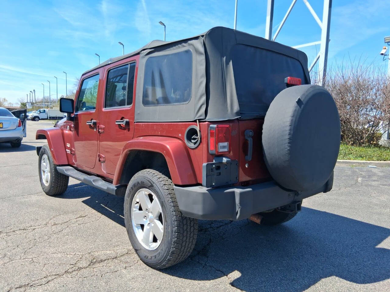 Used 2008 Jeep Wrangler Unlimited Sahara AWD/4WD image 6