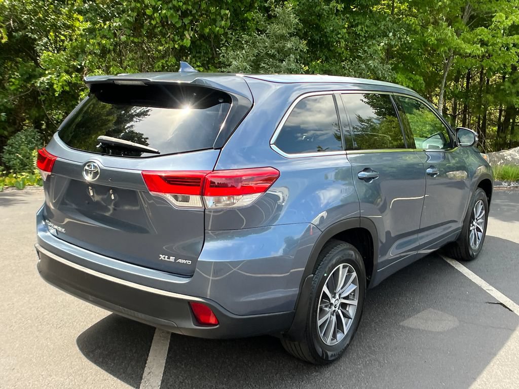 Used 2018 Toyota Highlander XLE AWD/4WD image 5
